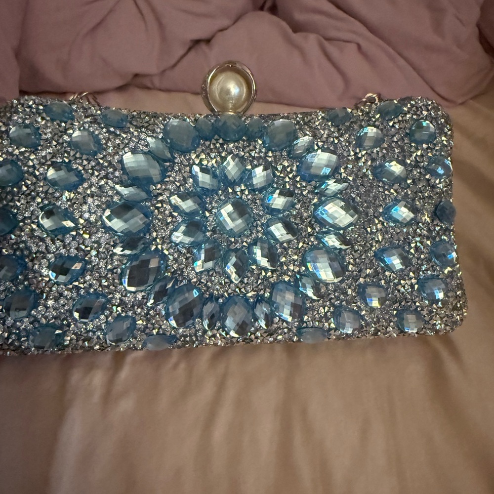 Elegant Blue Beaded Handbag - Picture 2 of 2